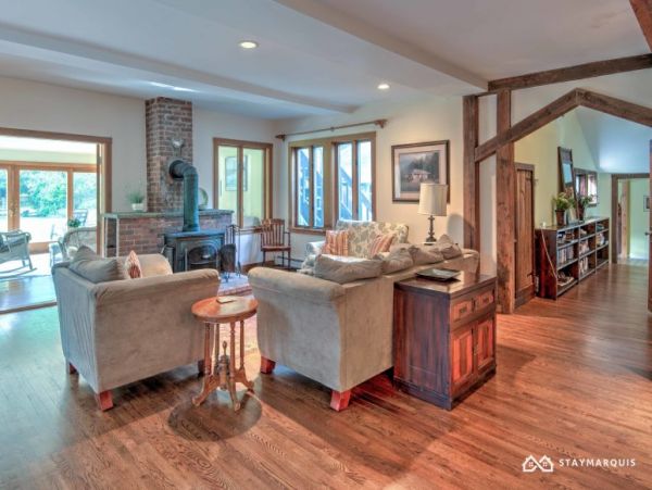 Hamptons Home 1020565
