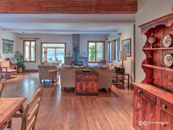 Hamptons Home 1020565