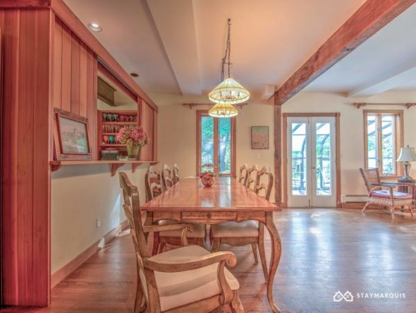 Hamptons Home 1020565