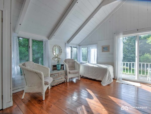Hamptons Home 1020565