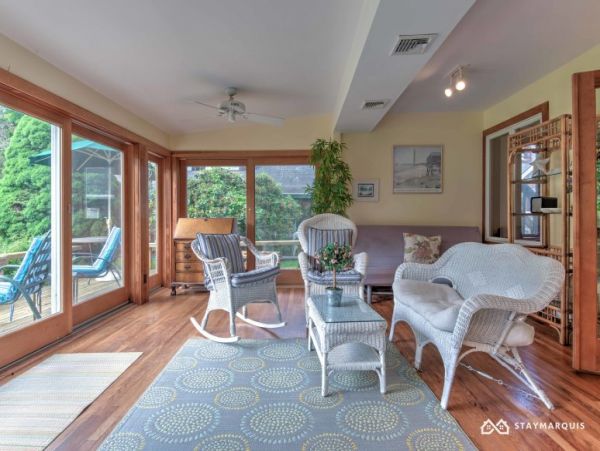 Hamptons Home 1020565
