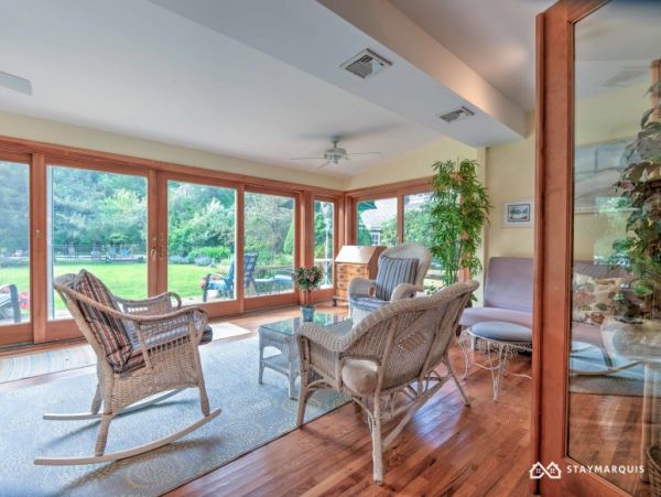 Hamptons Home 1020565