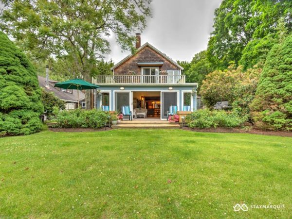 Hamptons Home 1020565