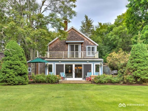 Hamptons Home 1020565