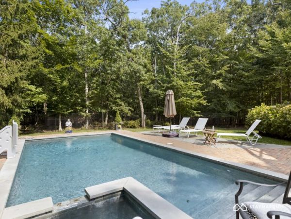 Hamptons Home 1020566