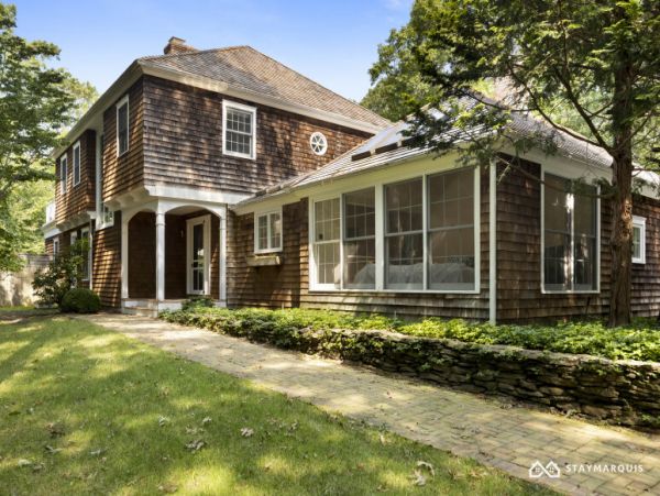Hamptons Home 1020566