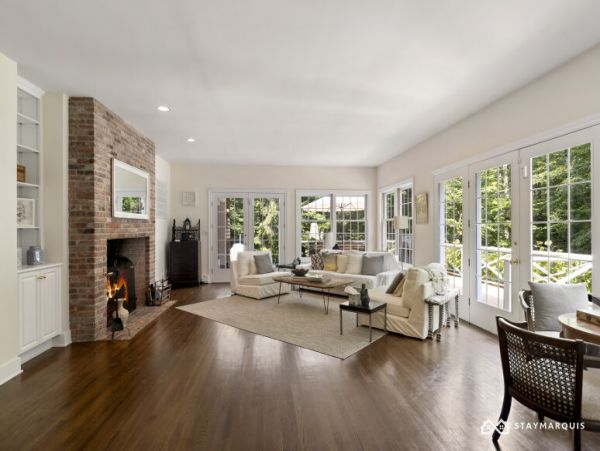 Hamptons Home 1020566