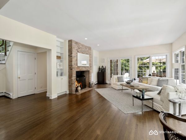 Hamptons Home 1020566