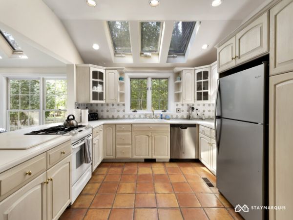 Hamptons Home 1020566