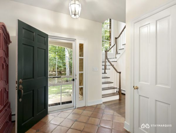 Hamptons Home 1020566