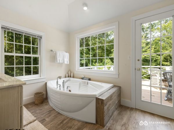 Hamptons Home 1020566