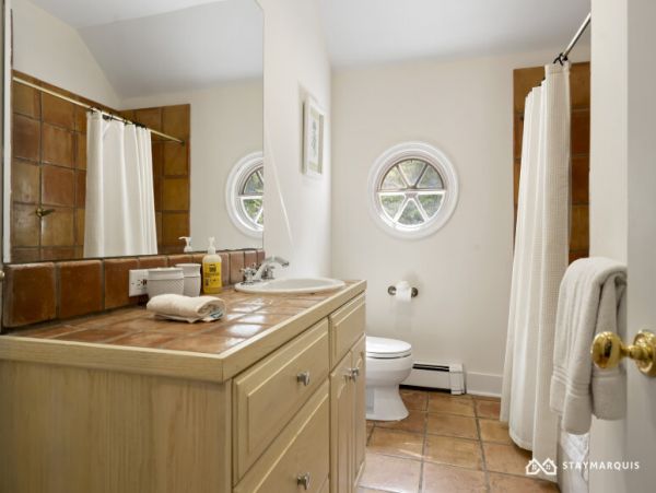 Hamptons Home 1020566