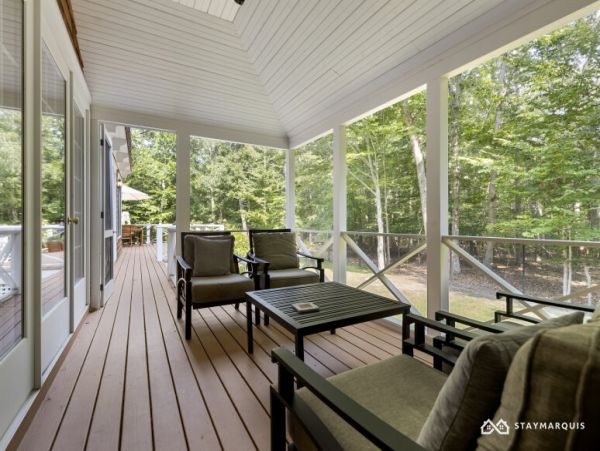 Hamptons Home 1020566