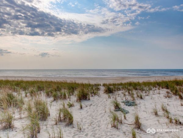 Hamptons Home 1020567