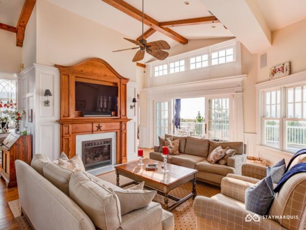 Hamptons Home 1020567
