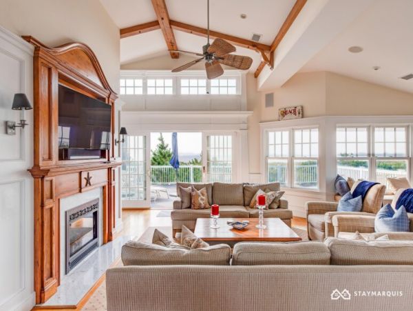 Hamptons Home 1020567