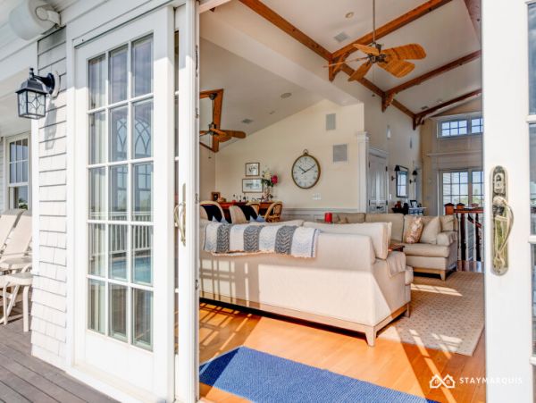 Hamptons Home 1020567