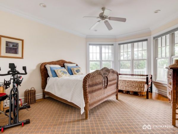 Hamptons Home 1020567