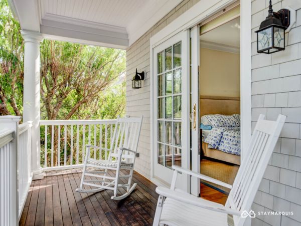 Hamptons Home 1020567