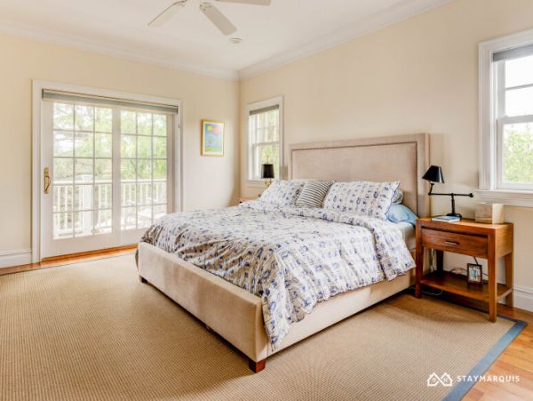 Hamptons Home 1020567