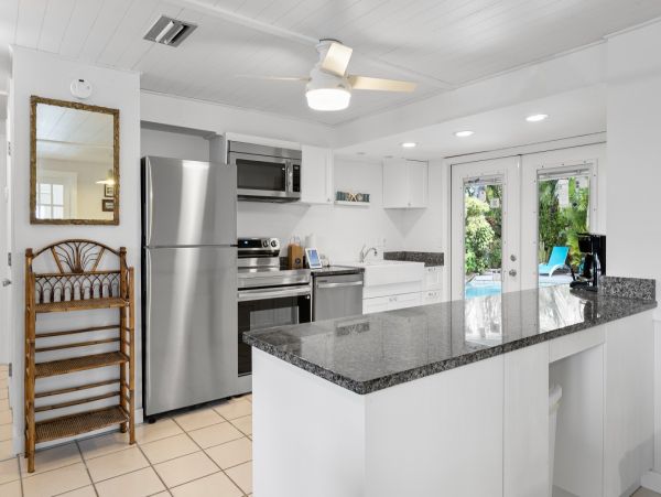 Stunning Duplex Retreat in Holmes Beach – Your Perfect Island Getaway