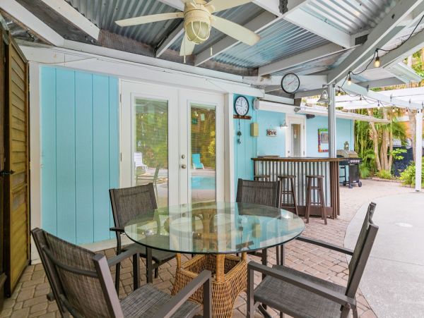 Stunning Duplex Retreat in Holmes Beach – Your Perfect Island Getaway