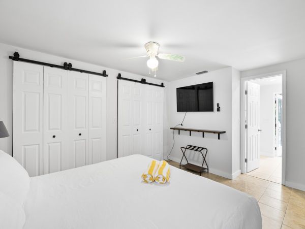 Stunning Duplex Retreat in Holmes Beach – Your Perfect Island Getaway