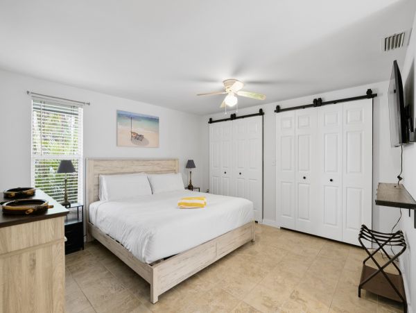 Stunning Duplex Retreat in Holmes Beach – Your Perfect Island Getaway