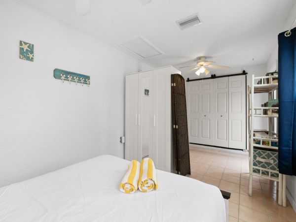 Stunning Duplex Retreat in Holmes Beach – Your Perfect Island Getaway