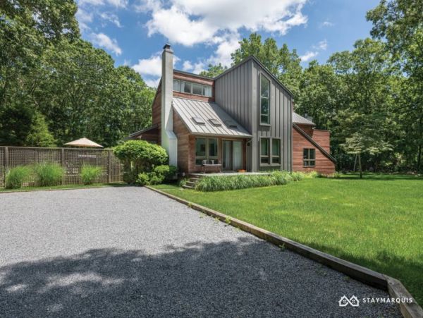 Hamptons Home 1020570