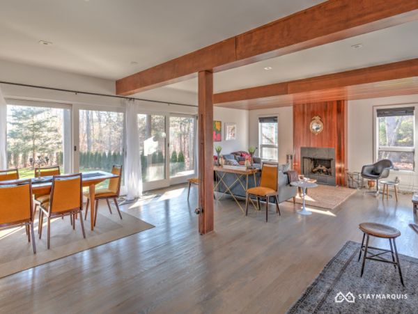 Hamptons Home 1020570