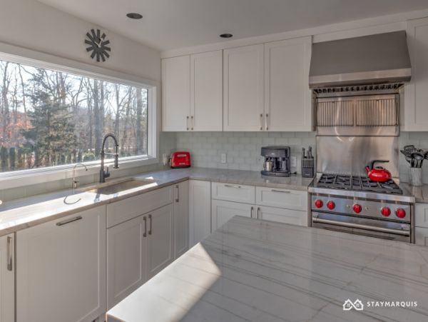 Hamptons Home 1020570