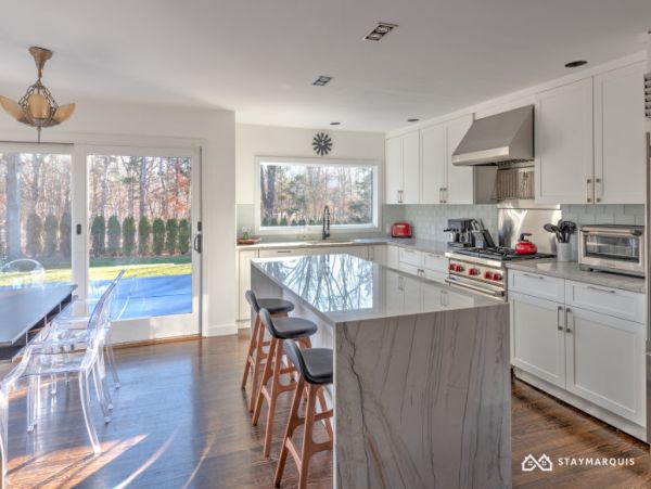 Hamptons Home 1020570