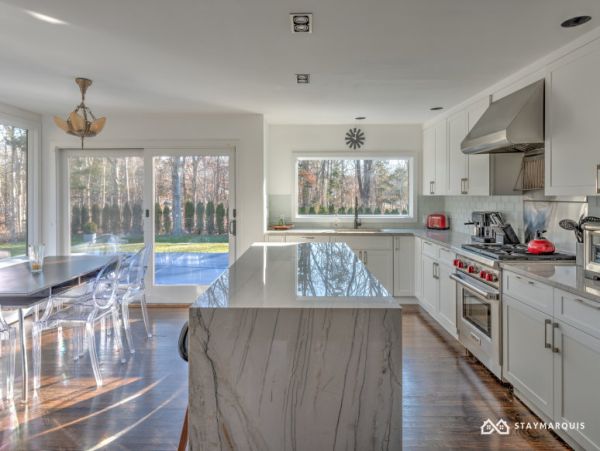 Hamptons Home 1020570