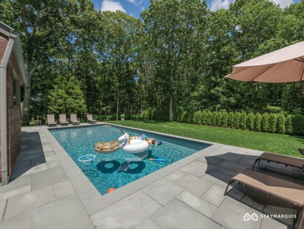 Hamptons Home 1020570