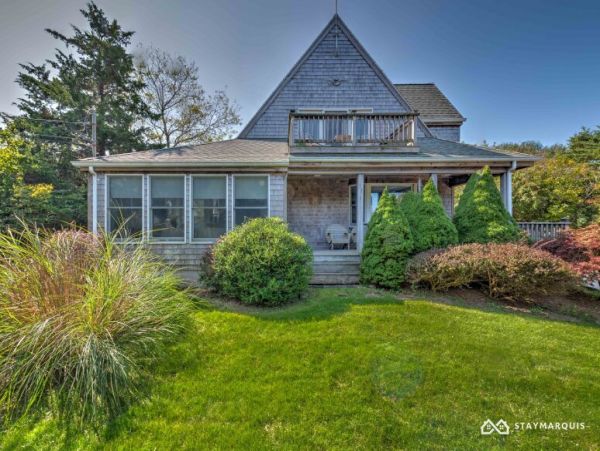 Hamptons Home 1020572