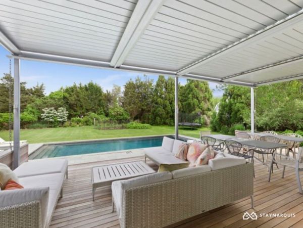 Hamptons Home 1020574