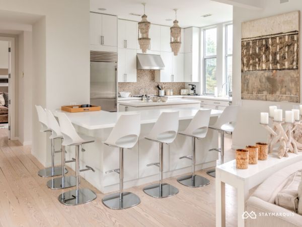 Hamptons Home 1020574