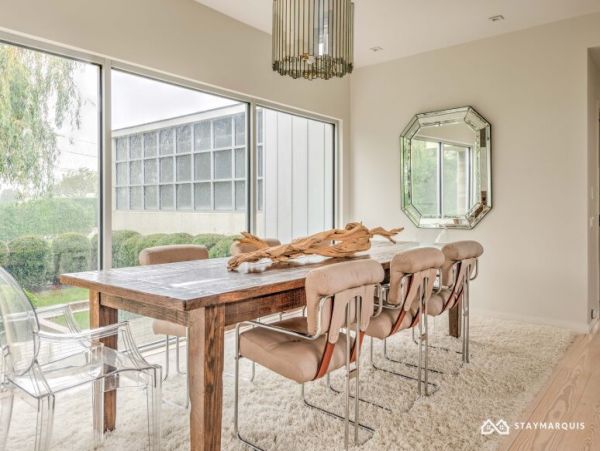 Hamptons Home 1020574