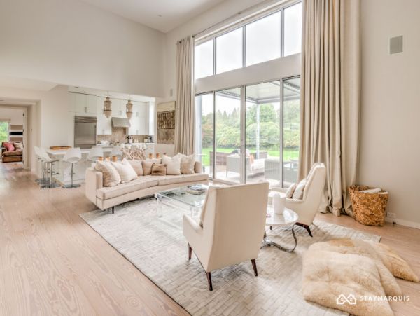 Hamptons Home 1020574