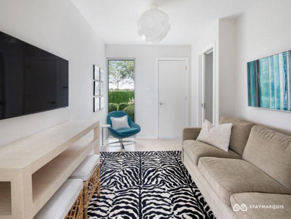 Hamptons Home 1020574