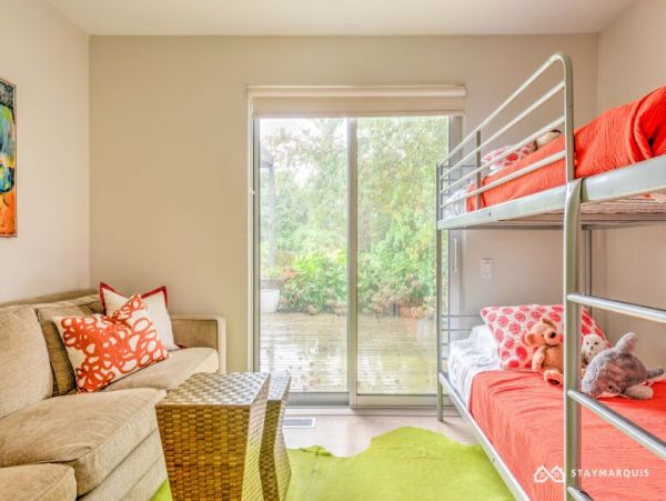 Hamptons Home 1020574