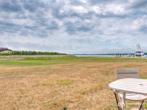 Hamptons Home 1020576