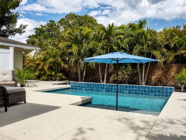 A Lovely Three Bedroom Pool Home in Beautiful Bradenton