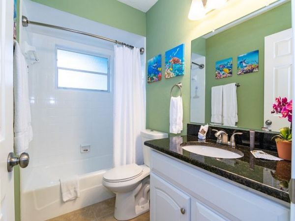 A Lovely Three Bedroom Pool Home in Beautiful Bradenton