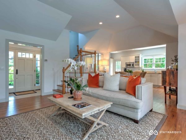 Hamptons Home 1020578
