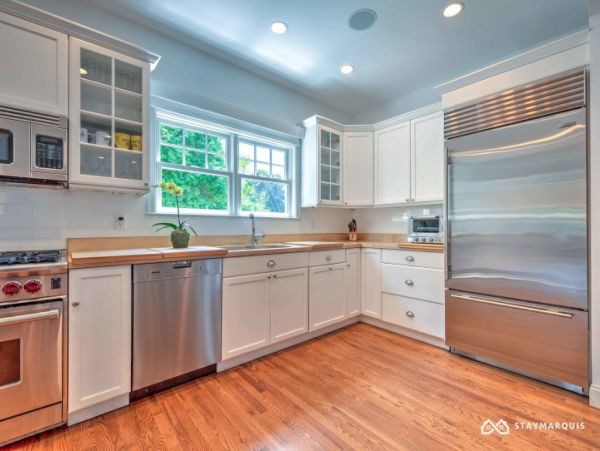 Hamptons Home 1020578