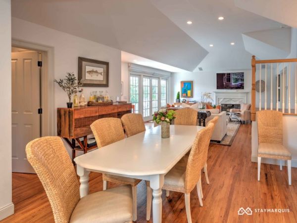 Hamptons Home 1020578