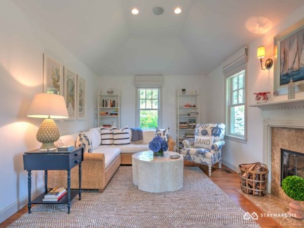 Hamptons Home 1020578