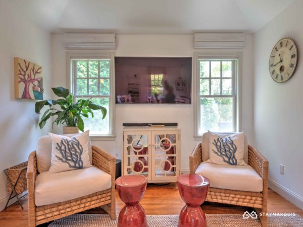 Hamptons Home 1020578